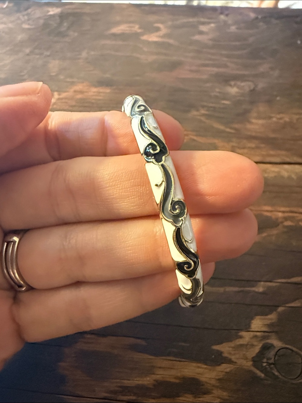 Gold Plated Vintage Plated Swirl Hinged Bangle Bracelet